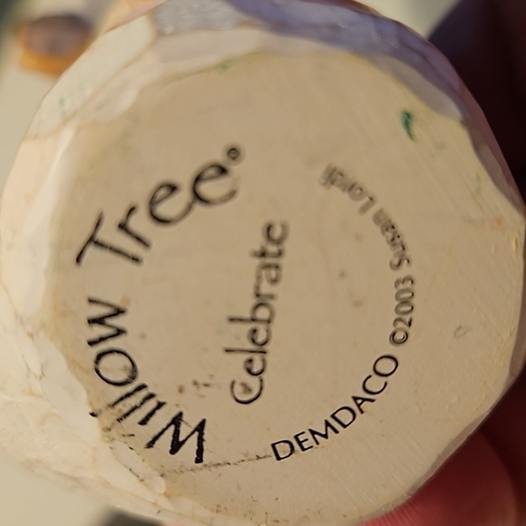 Willow Tree | Celebrate Figurine with Angel Wings by Susan Lordi - Picture 11 of 11